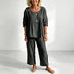 Set informal de dos piezas para mujer con detalles de ojales
