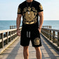 Conjunto de Camiseta y Shorts con Estampado de Escudo Dorado para Hombre